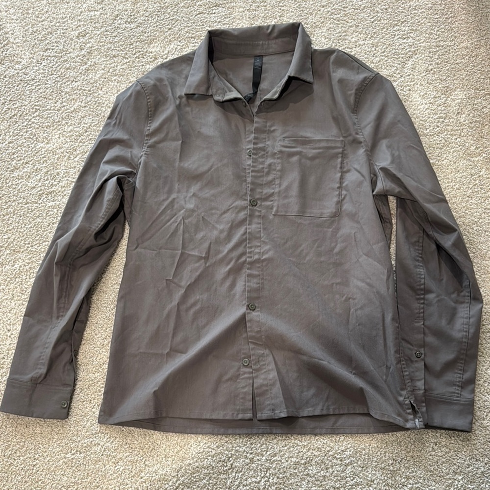 Lululemon Athletica Gray Casual Button Down Shirt